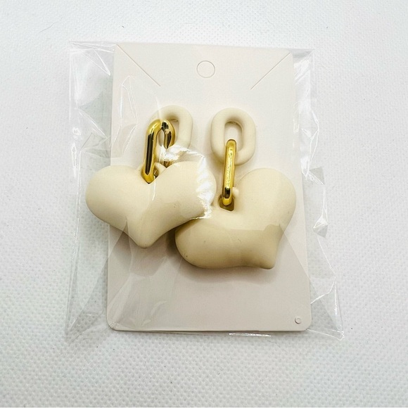 Ivory White Heart and Chain Detail Drop Statement Earrings Feminine Chunky - Picture 11 of 11